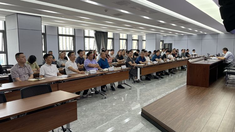 集團舉辦2021年度第三期“部長業務工作輔導講座”